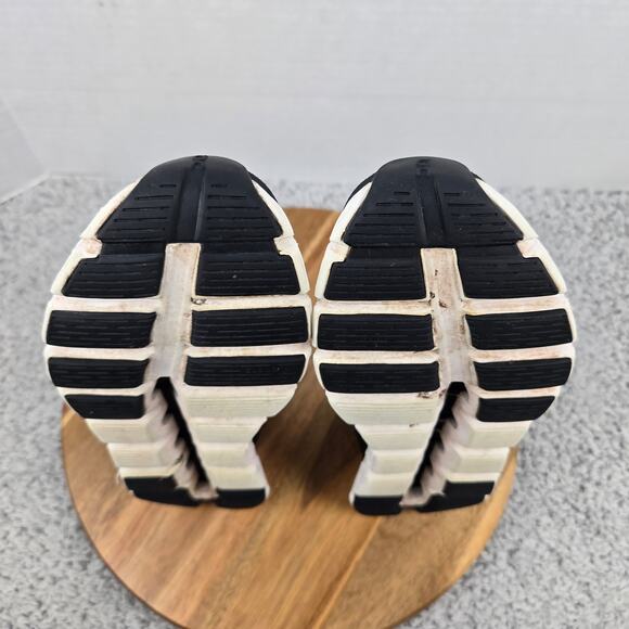 On Running Womens 9.5 Cloud 5 Black White Athletic Casual Gym Daily Running Shoe - Picture 9 of 12